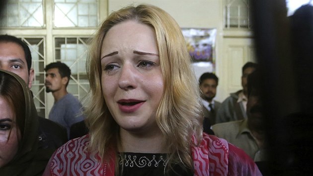 Tereza Hlůšková krátce poté, co ji pákistánský soud poslal na 8 let a 8 měsíců do vězení za pašování drog. (20. března 2019)
