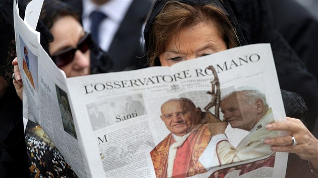 ena te vtisk vatiknskch novin L'Osservatore Romano (27. 4. 2014).