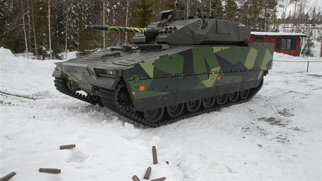 Bojov vozidlo pchoty CV90 Mark IV., se kterm se vdsk vrobce Hgglunds uchz o padestimiliardovou zakzku na pezbrojen esk armdy