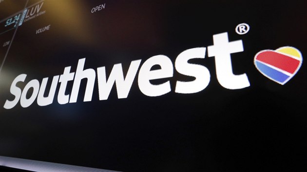 Logo spolenosti Southwest Airlines na letiti Victorville v Kalifornii (26. bezna 2019) 