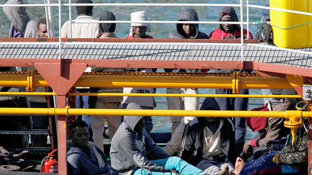 Migranti na palubě nákladní lodi El Hiblu 1. (28. března 2019)