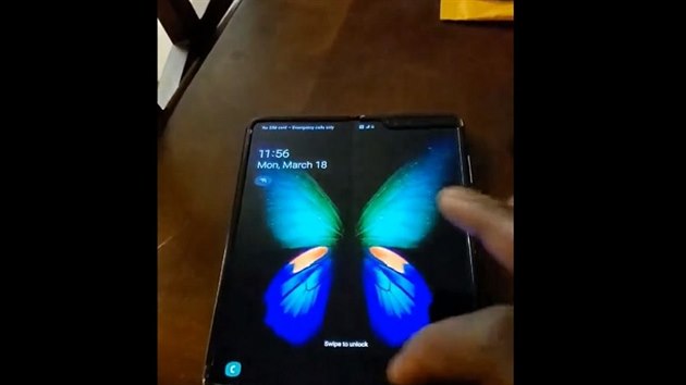 Video zachycuje skldac Samsung Galaxy Fold