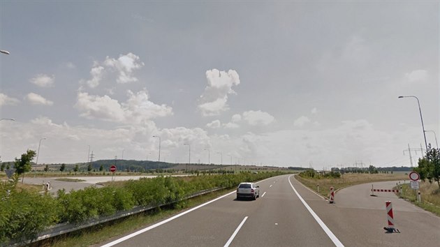 Na dálnici D55 jsou v současnosti obě odpočívky Kurovice řidičům nepřístupné.