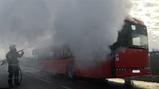 Poár zastavil autobus u Litvínovic ped eskými Budjovicemi.