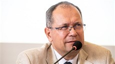 Vysokoškolský pedagog Boris Navrátil z katedry evropské integrace VŠB-TU...