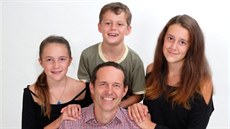 Petr Suchý s dcerami a synem