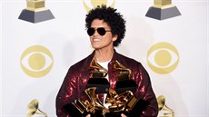 poses in the press room during the 60th Annual GRAMMY Awards at Madison Square Garden on January 28, 2018 in New York City.