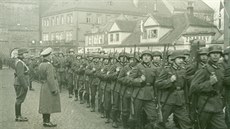 Wehrmacht pochoduje Jiínem.