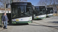 Sedm nových klimatizovaných trolejbus na baterie zane vozit cestující po...