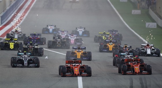 Pohled na start Velk ceny Bahrajnu formule 1
