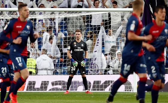 Luca Zidane v brance Realu Madrid smutní poté, co inkasoval gól v utkání s...