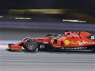 Sebastian Vettel z Ferrari na trati Velké ceny Bahrajnu
