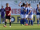 Fotbalisté Mladé Boleslavi se radují z gólu proti Spart.