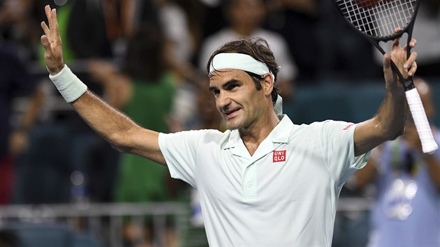 vcarsk tenista Roger Federer slav vtzstv v semifinle na turnaji v Miami