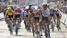 Alexander Kristoff vítzí v závodu  Gent-Wevelgem.