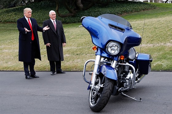 Donald Trump a Harley-Davidson