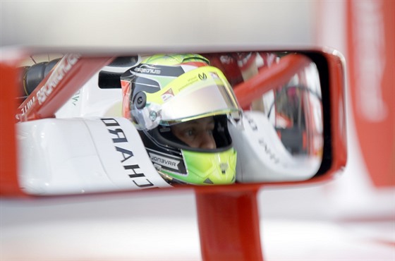 Mick Schumacher pi závodech formule 2 v Bahrajnu.