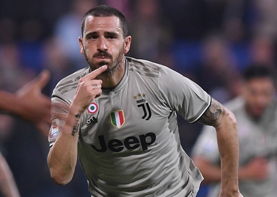 Leonardo Bonucci z Juventusu slaví gól.