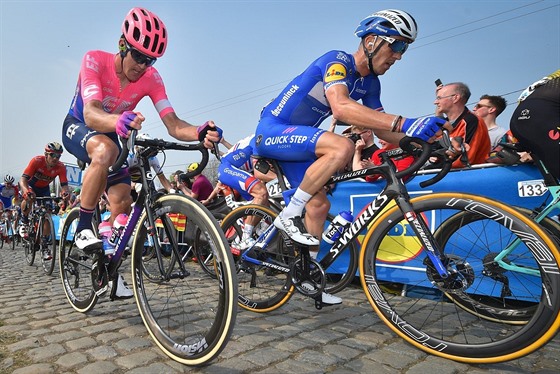 Poslední velké cyklistické bláznovství. Peklo s názvem Paříž-Roubaix -  iDNES.cz