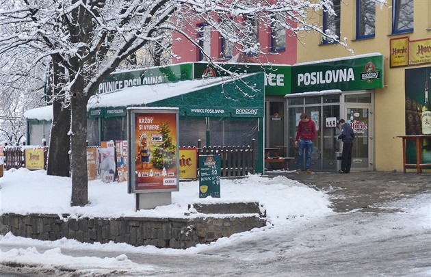 Pivnice Posilovna pilepená k Horáckému zimnímu stadionu v Jihlav.