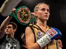 eská boxerka Fabiana Bytyqi obhájila v lehké minimuí váhové kategorii pás...