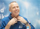 Astronaut Andrew Feustel s manelkou Indrou pijeli do Prahy. (5. dubna 2019)