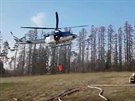 U po��ru na P�erovsku zasahoval i vrtuln�k