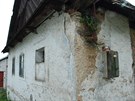 Des�tky posledn�ch let byl d�m neob�van�, co� se na jeho stavu siln� projevilo....