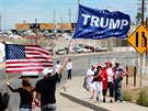 Americký prezident Donald Trump navštívil hranici s Mexikem u města Calexico v...