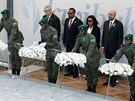 Belgický premiér Charles Michel (zprava), etiopský premiér Abiy Ahmed a...