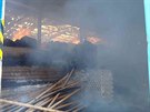 Des�tky hasi�� bojovaly v Ol�anech na �umpersku s velk�m po��rem pr�myslov�...