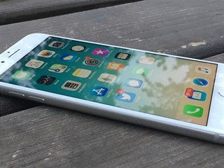 iPhone 8 Plus má 5,5palcový displej z produkce společnosti Japan Display