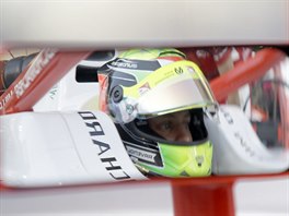 Mick Schumacher pi zvodech formule 2 v Bahrajnu.