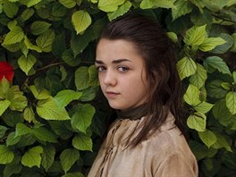 Maisie Williamsová na promo fotografii k seriálu Hra o trny (2011)