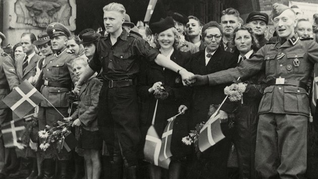 Mnozí dánští obyvatelé nacistům čelili, ne však všichni. Někteří nacistický vpád do země v dubnu 1940 vítali.
