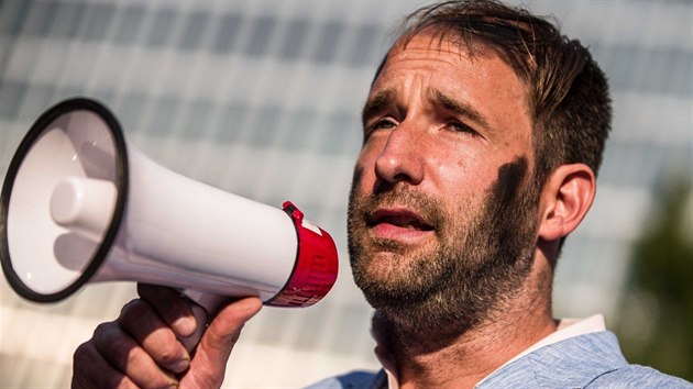 Vdce berlnsk skupiny aktivistickch umlc Centrum pro politickou krsu Philipp Ruch