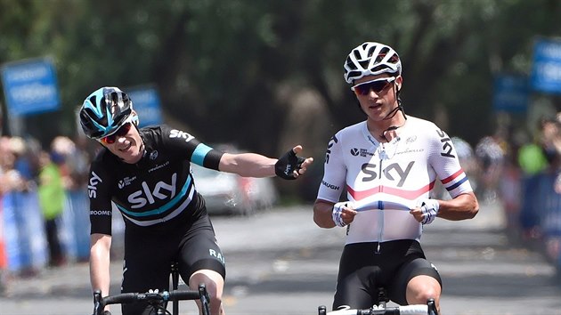 S CHRISEM FROOMEM. Peter Kennaugh (vpravo) v jedn z etap Herald Sun Tour s Chrisem Froomem.