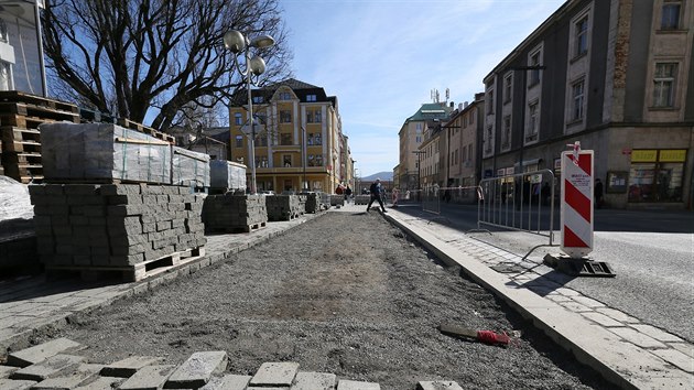 Kvli patn poloen dlab v dnsk sti Podmokly podalo msto trestn oznmen. Snmek je z ulice Prokopa Holho.