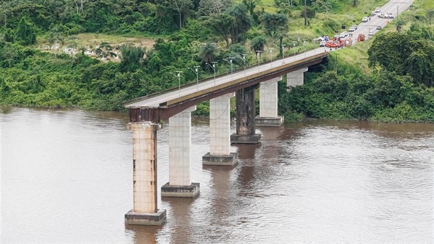st mostu v brazilskm stt Par se po nrazu pevozn lodi ztila. (7. dubna 2019)
