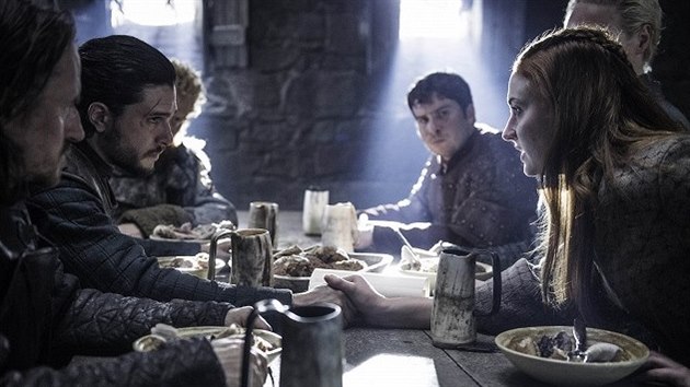 Kit Harington, Daniel Portman a Sophie Turnerov v serilu Hra o trny (2016)