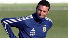 Trenér Lionel Scaloni b�hem tréninku argentinské reprezentace v b�eznu  2019.
