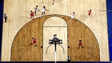 Momentka z finále NCAA mezi Virginií a Texas Tech