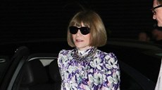 Anna Wintourová na svatb Chara DeFranceska a Marca Jacobse (New York, 6. dubna...