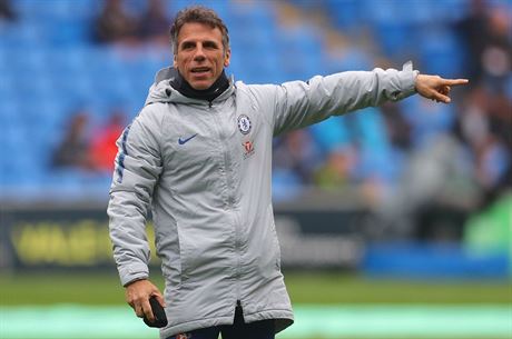 Gianfranco Zola, legenda Chelsea a dnes asistent trenra Maurizia Sarriho.