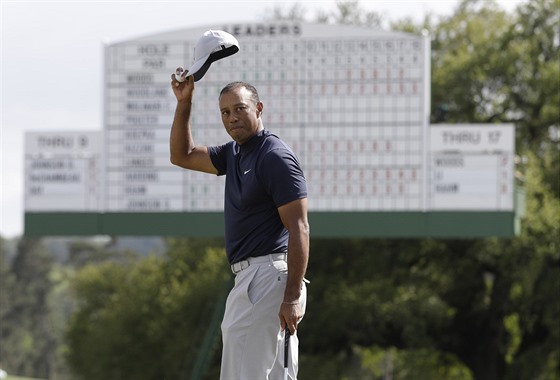 Tiger Woods na golfovém Masters v August.