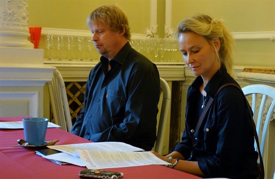 Alena Peková a Martin Doubravský na jedné z tiskových konferencí divadla