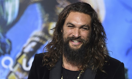 Jason Momoa na premiée filmu Aquaman (Los Angeles, 12. prosince 2018)