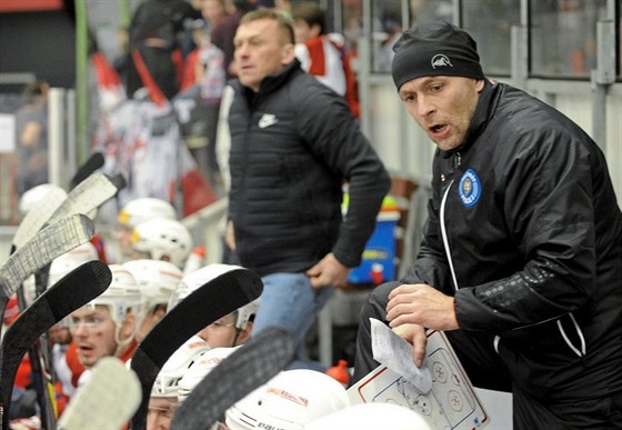 Richard Cachnín vede hokejisty Havlíčkova Brodu.