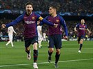 Lionel Messi (Barcelona) se raduje ze svého zásahu ve tvrtfinálové odvet Ligy...