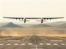 První let stroje Stratolaunch (13. duben 2019)